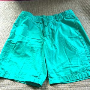 Vineyard Bi es flat front shorts